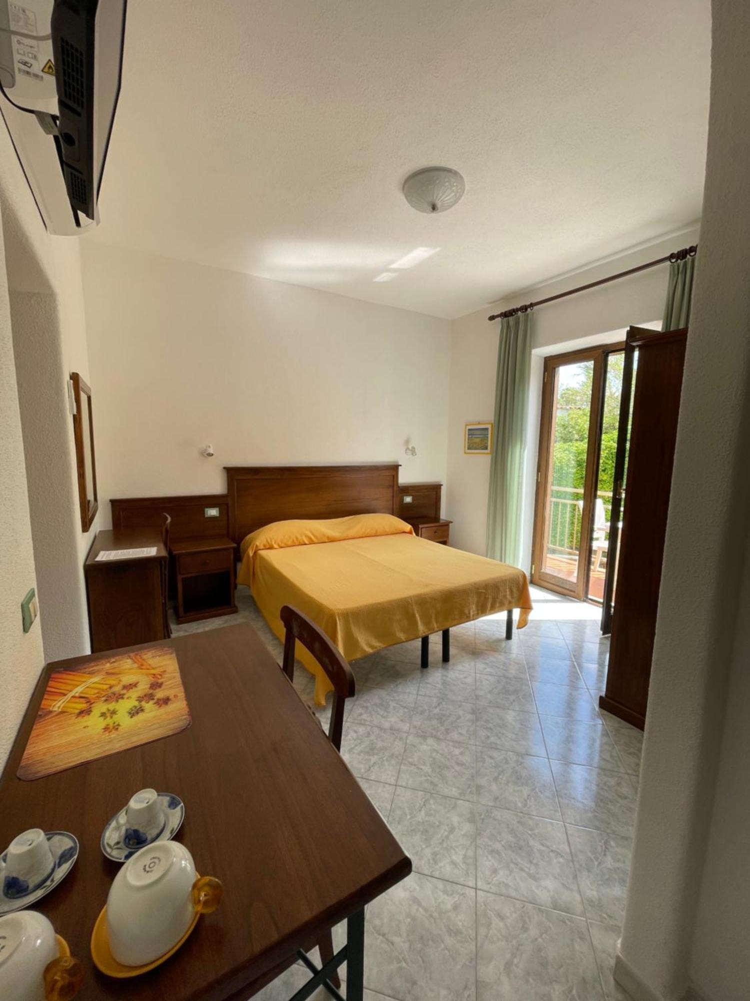 Residence Andrea A Mare Forio  Luaran gambar